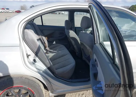 2005 Hyundai Elantra Gls/Gt from USA, damaged, VIN KMHDN46D35U970506